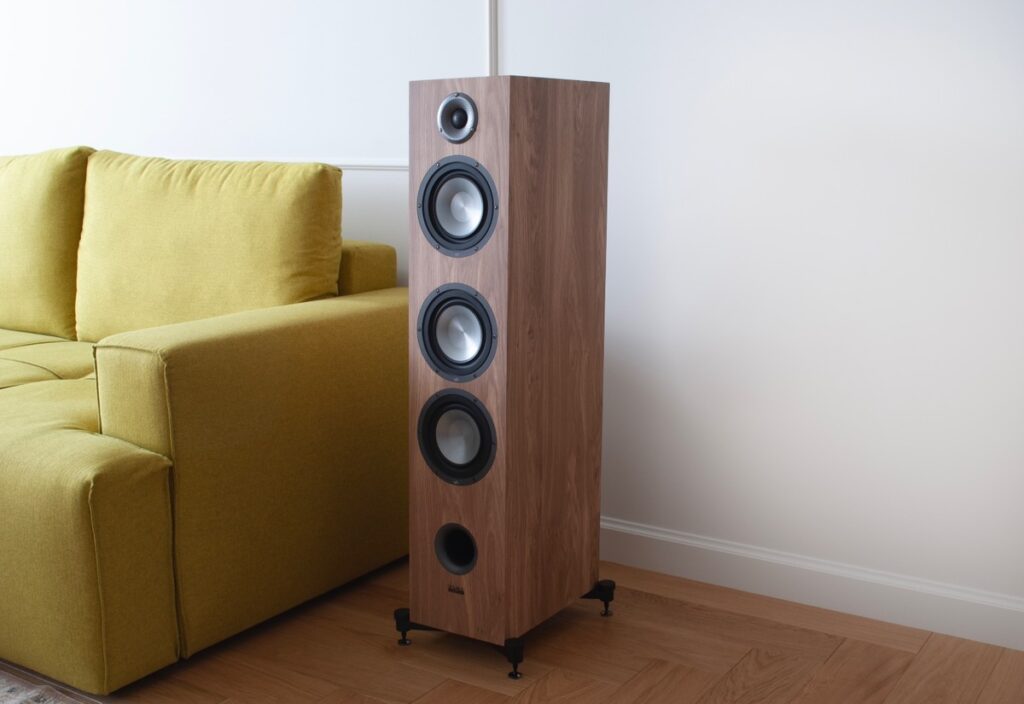 Mehr über den Artikel erfahren Platinum F-100 v.4